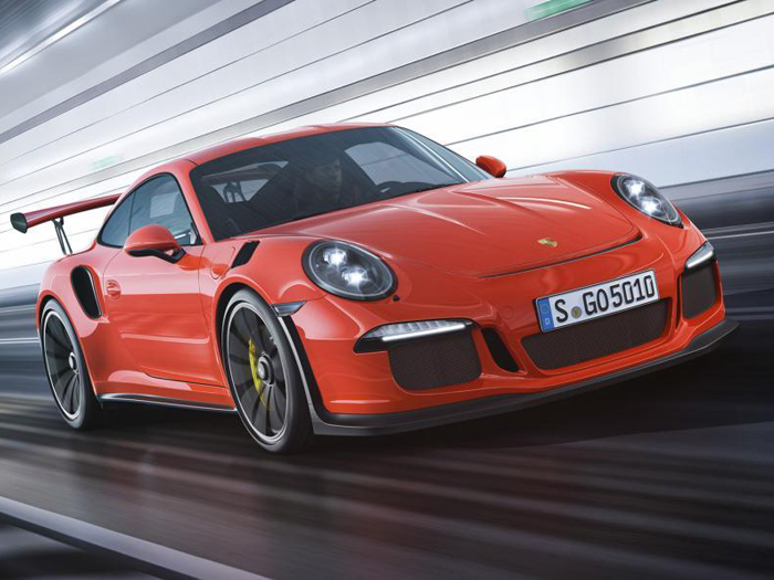 Porsche облегчит «заряженные» спорткары